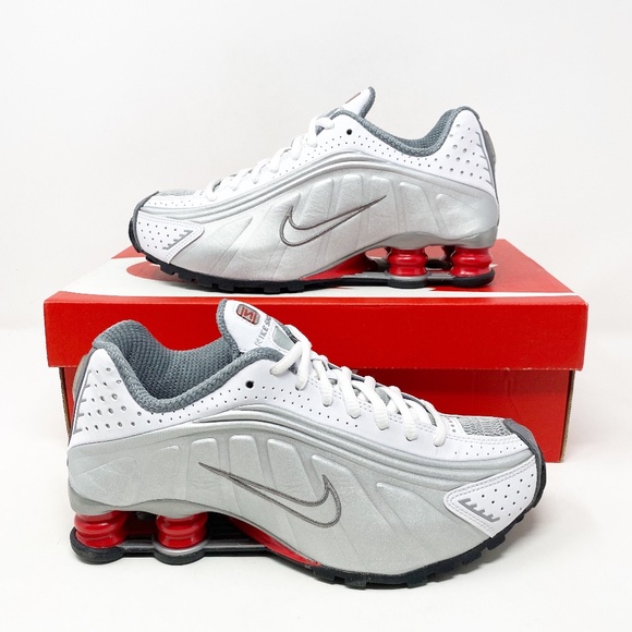 nike shox r4 comet red